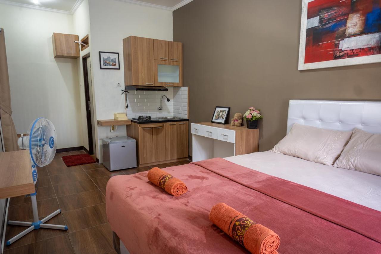 Zenrra House Hotell Bandung Exteriör bild