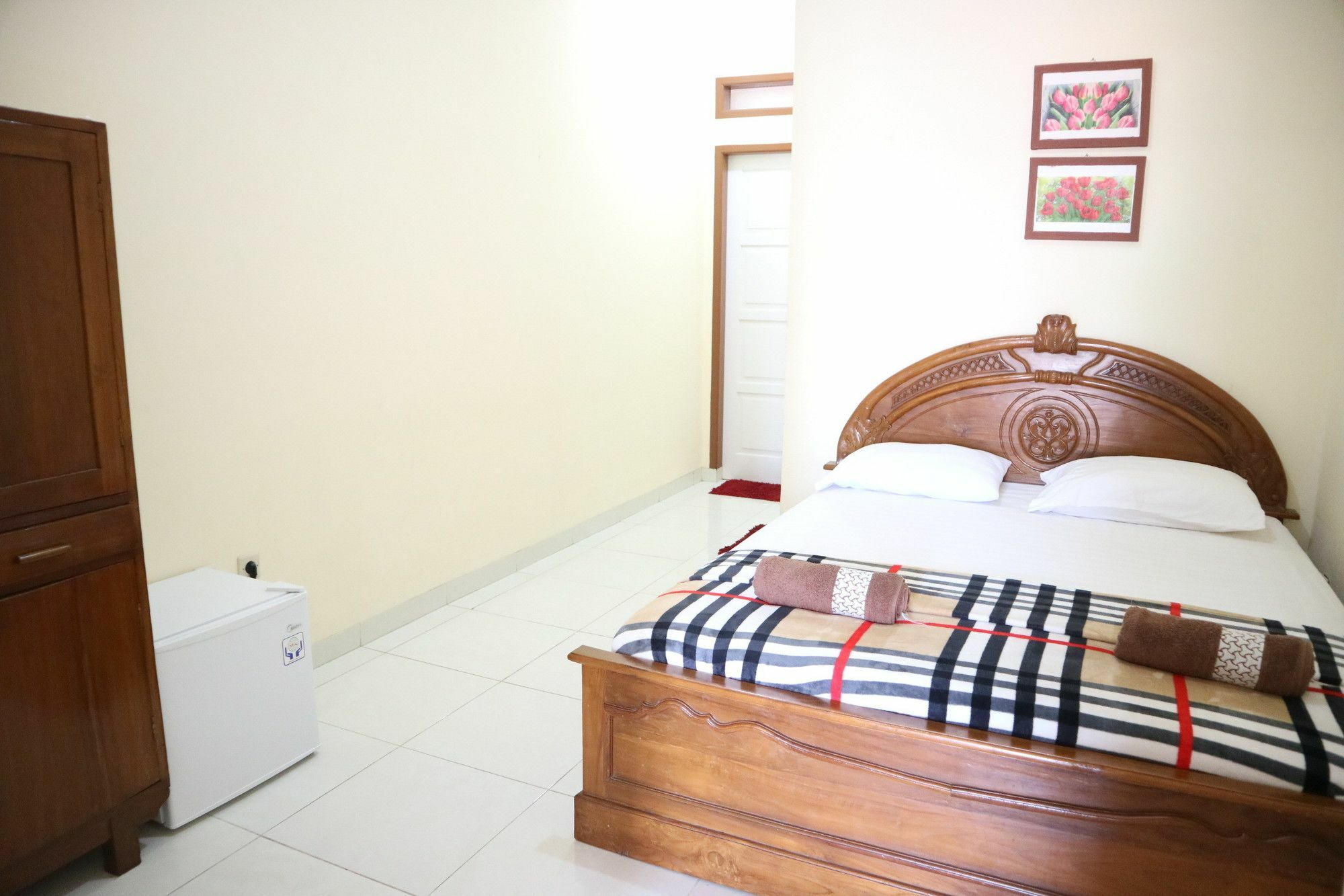Zenrra House Hotell Bandung Exteriör bild
