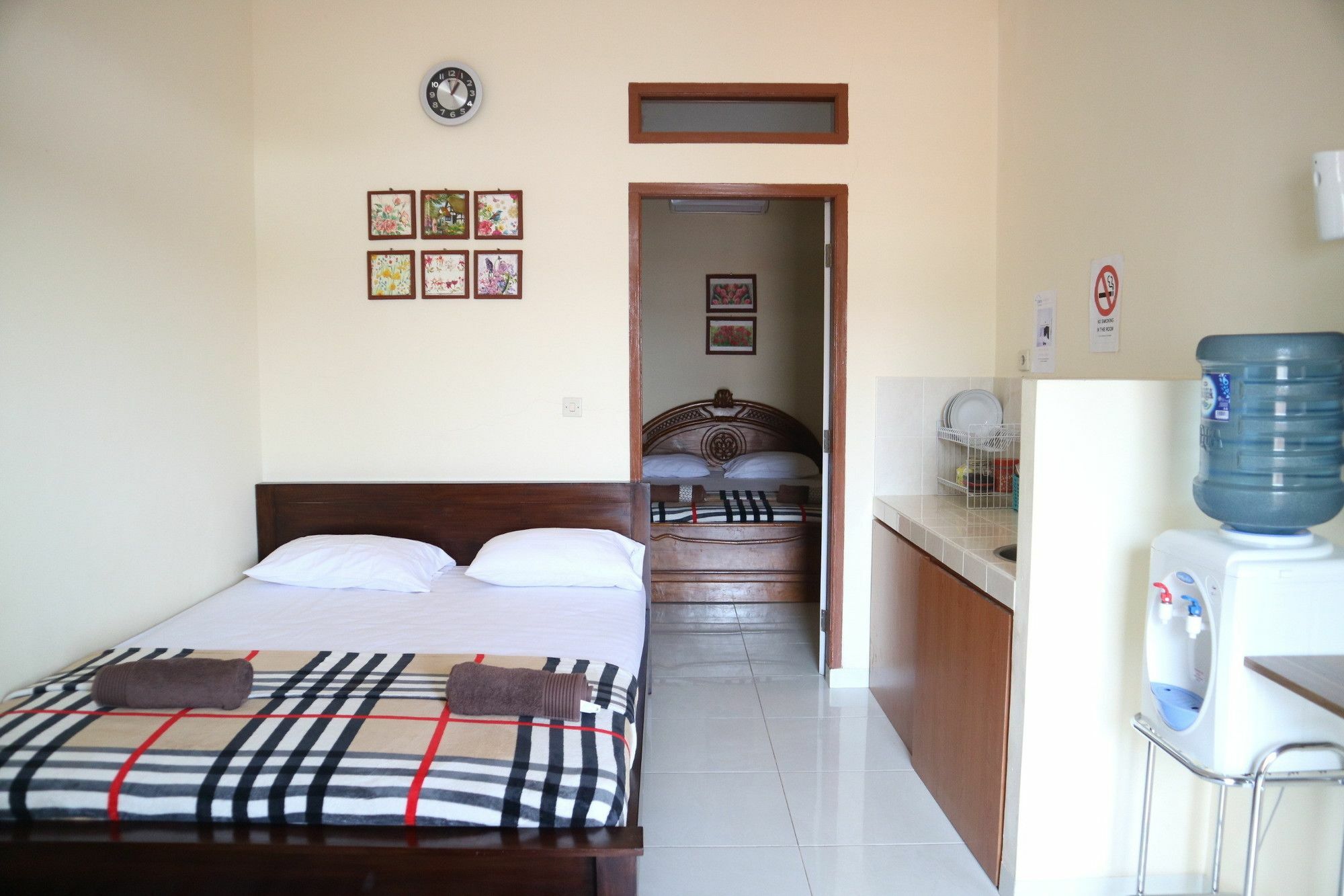 Zenrra House Hotell Bandung Exteriör bild